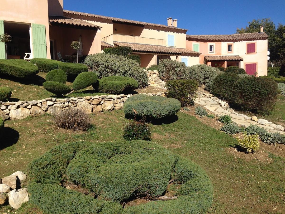Le Claux Du Puits By Ateya Vacances Saint-Trinit Luaran gambar