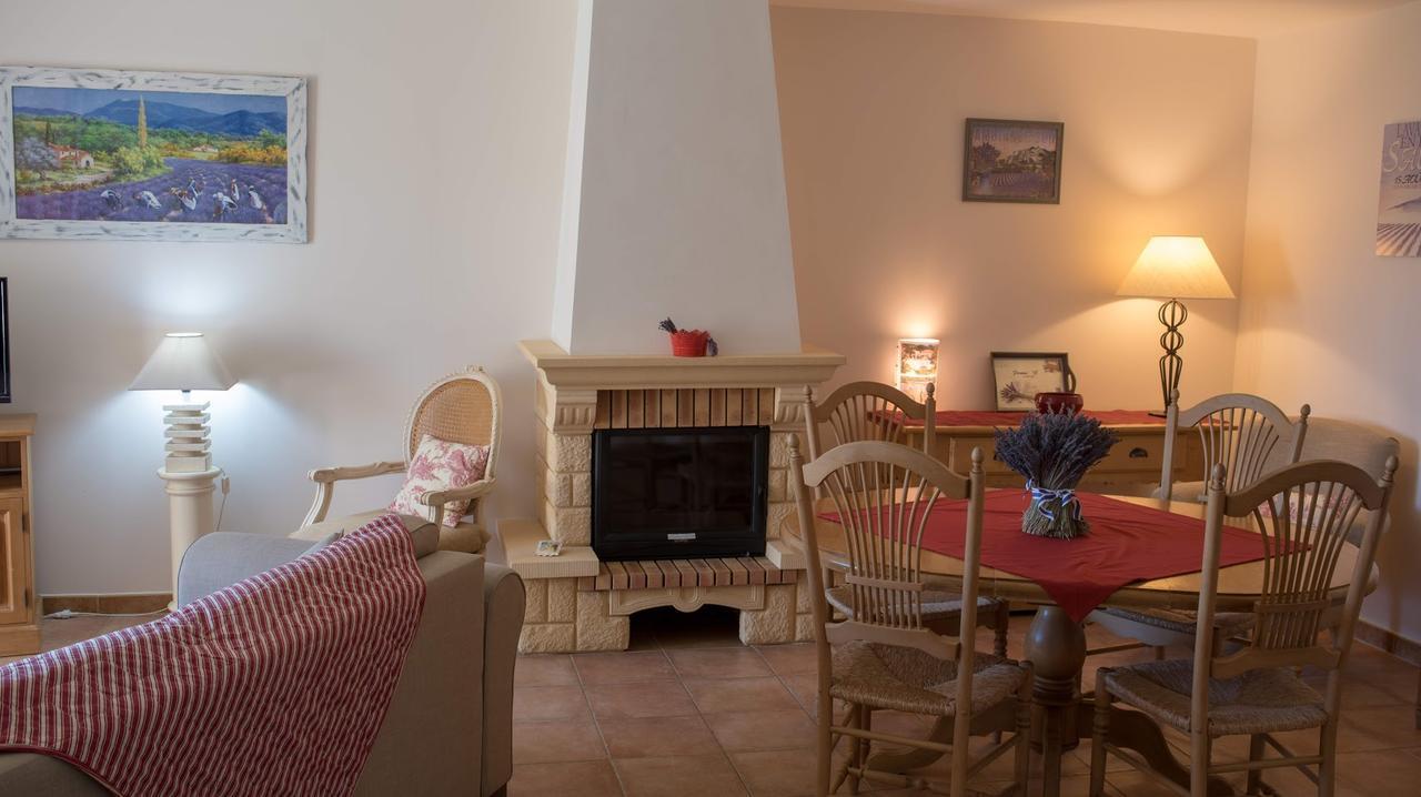 Le Claux Du Puits By Ateya Vacances Saint-Trinit Luaran gambar